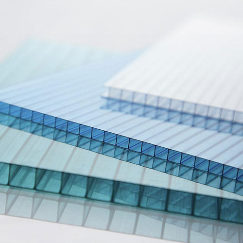 泰安PC阳光板与传统的温室膜相比，其具体区别为如下